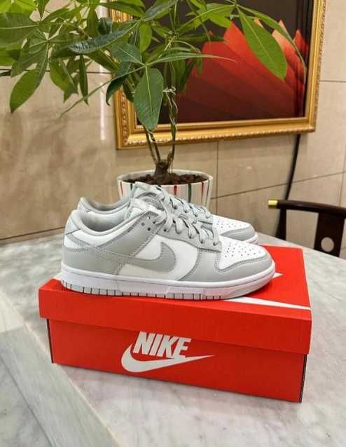 koszykówki "Nike Dunk Low Grey Fog R.40.5