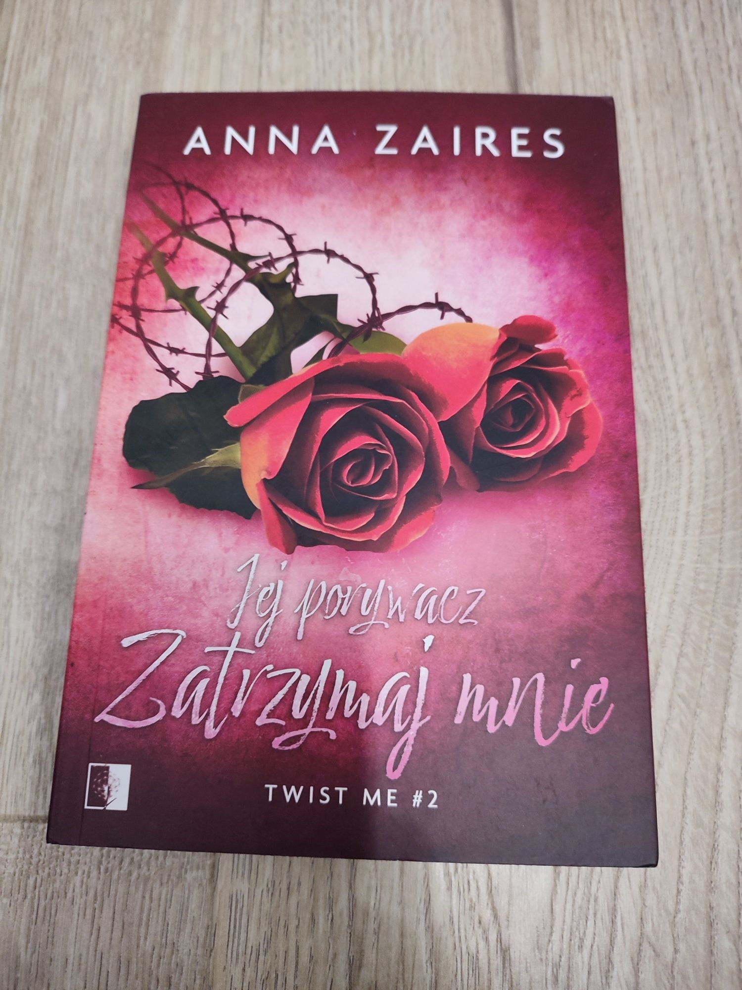 Anna Zaires -" jej porywacz ,zatrzymaj mnie "-(cz:2)