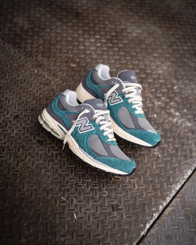 Чоловічі кросівки нб New Balance 2002R M2002REM Оригінал