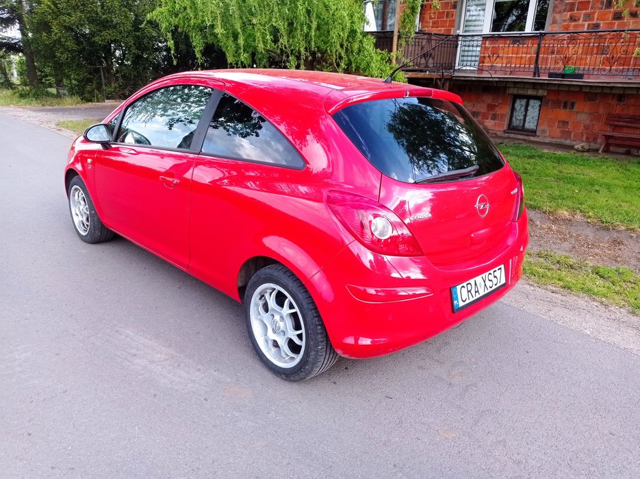 Opel Corsa 1,4 gaz sprowadzony zarejestrowany