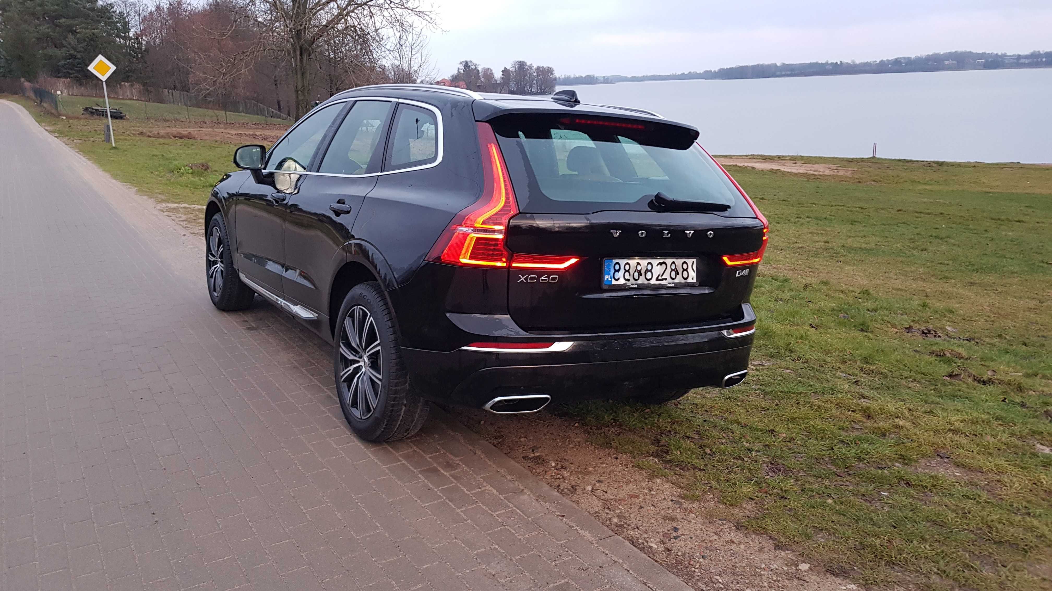 Wypożyczalnia aut oferuje Volvo XC60 Inspriction