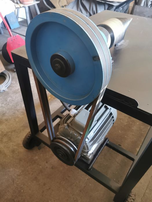 Łuparka świdrowa elektryczna do drewna