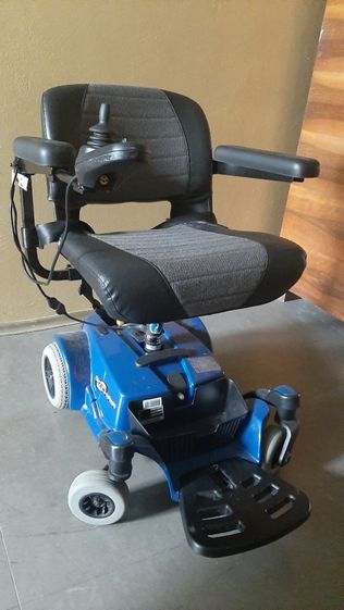 Wózek inwalidzki elektryczny GoChair Mobilis M35