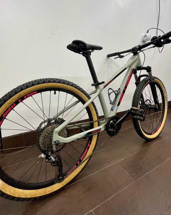 Bicicleta SWIFT GROM 24 - Como Nova!