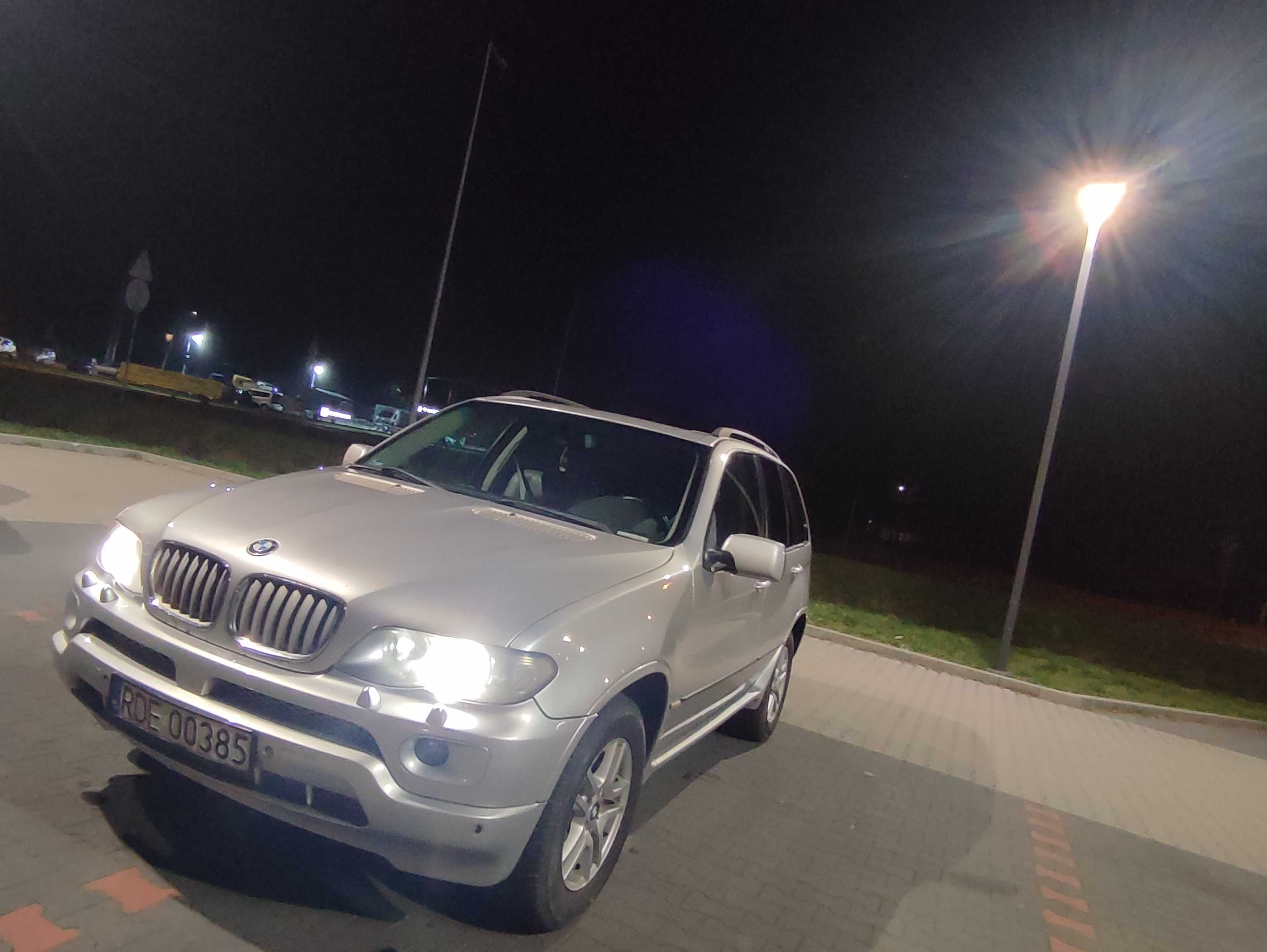 Samochód BMW X5 E53