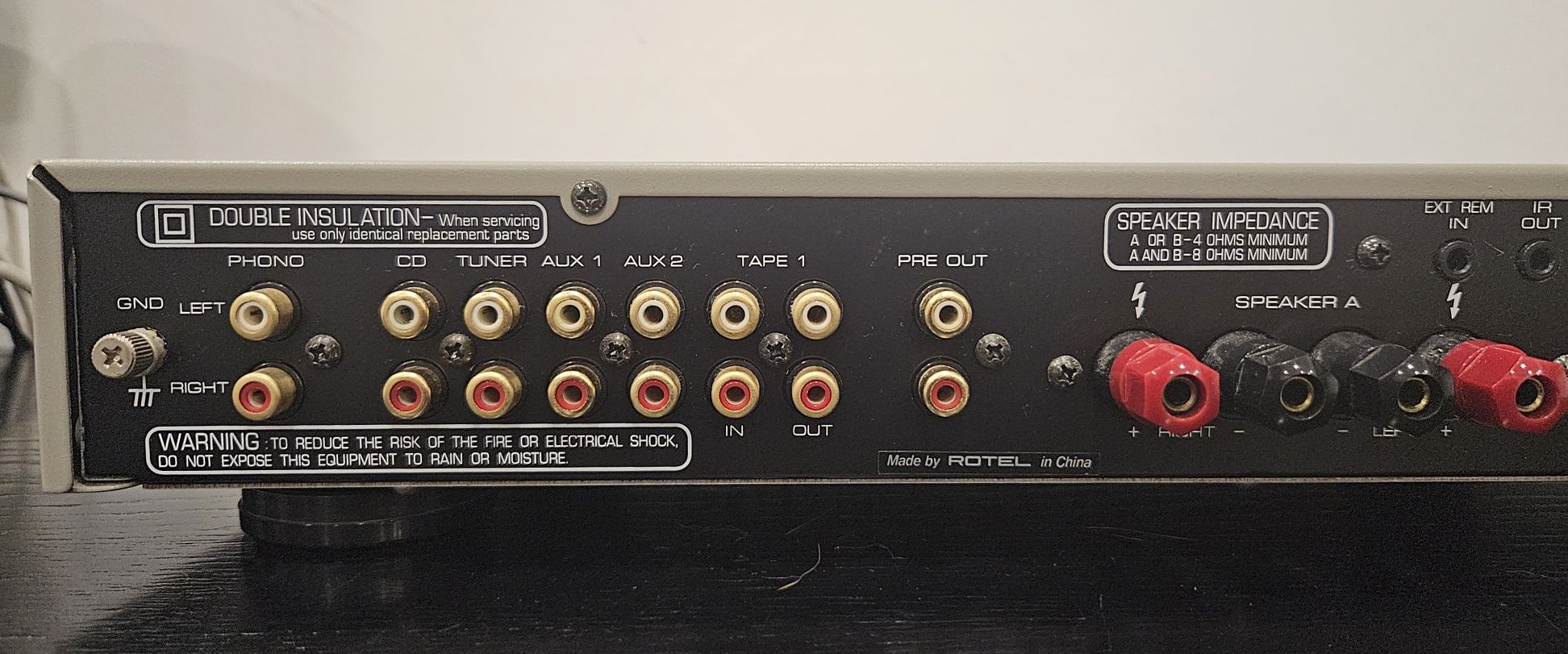 Amplificador Rotel Ra 02