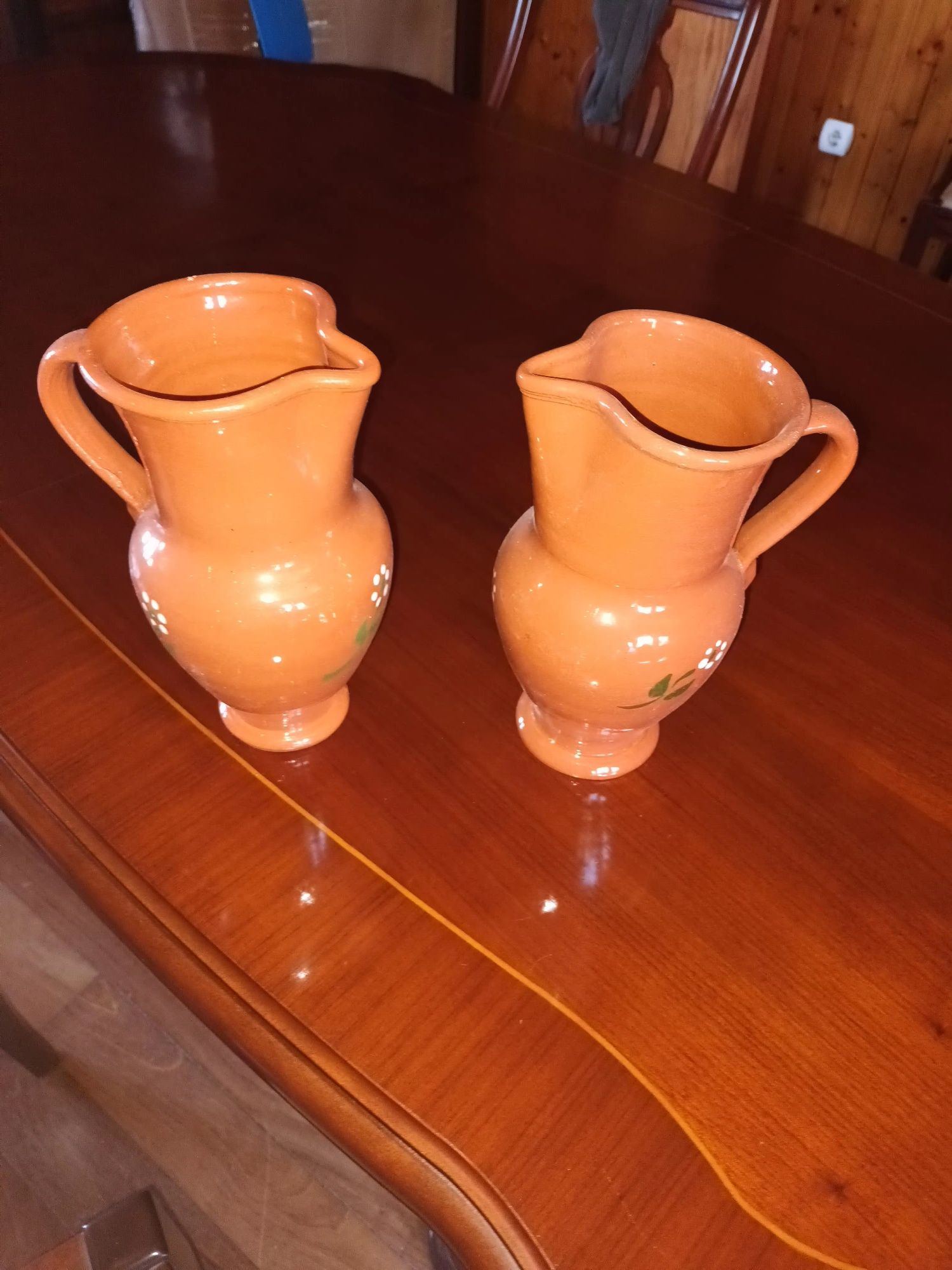 Jarros de barro rusticos