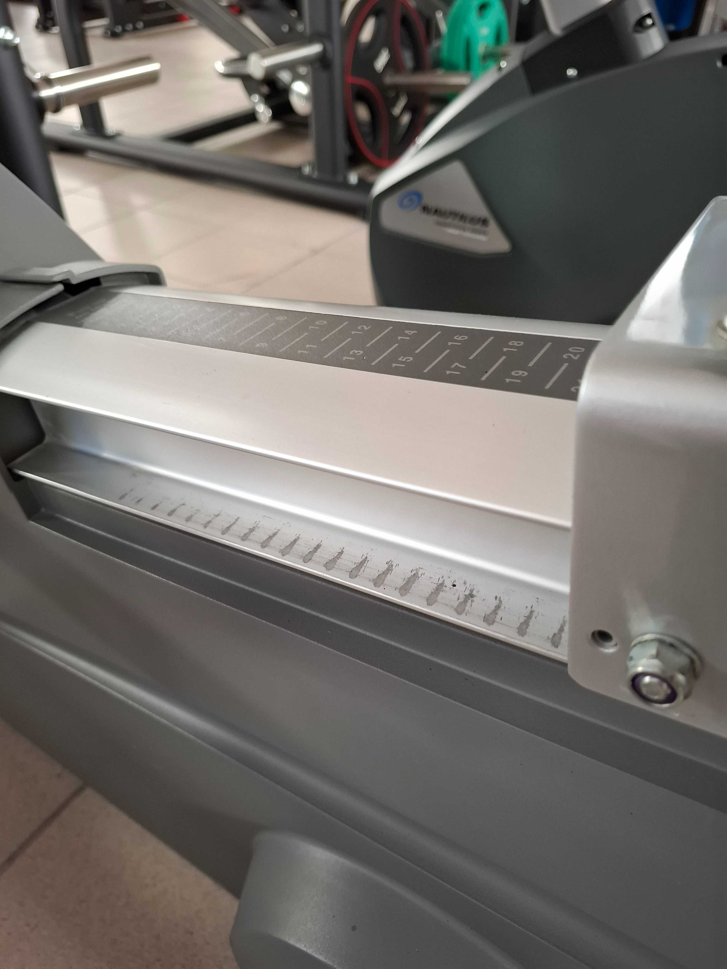 Rower stacjonarny treningowy poziomy Life Fitness 95RI