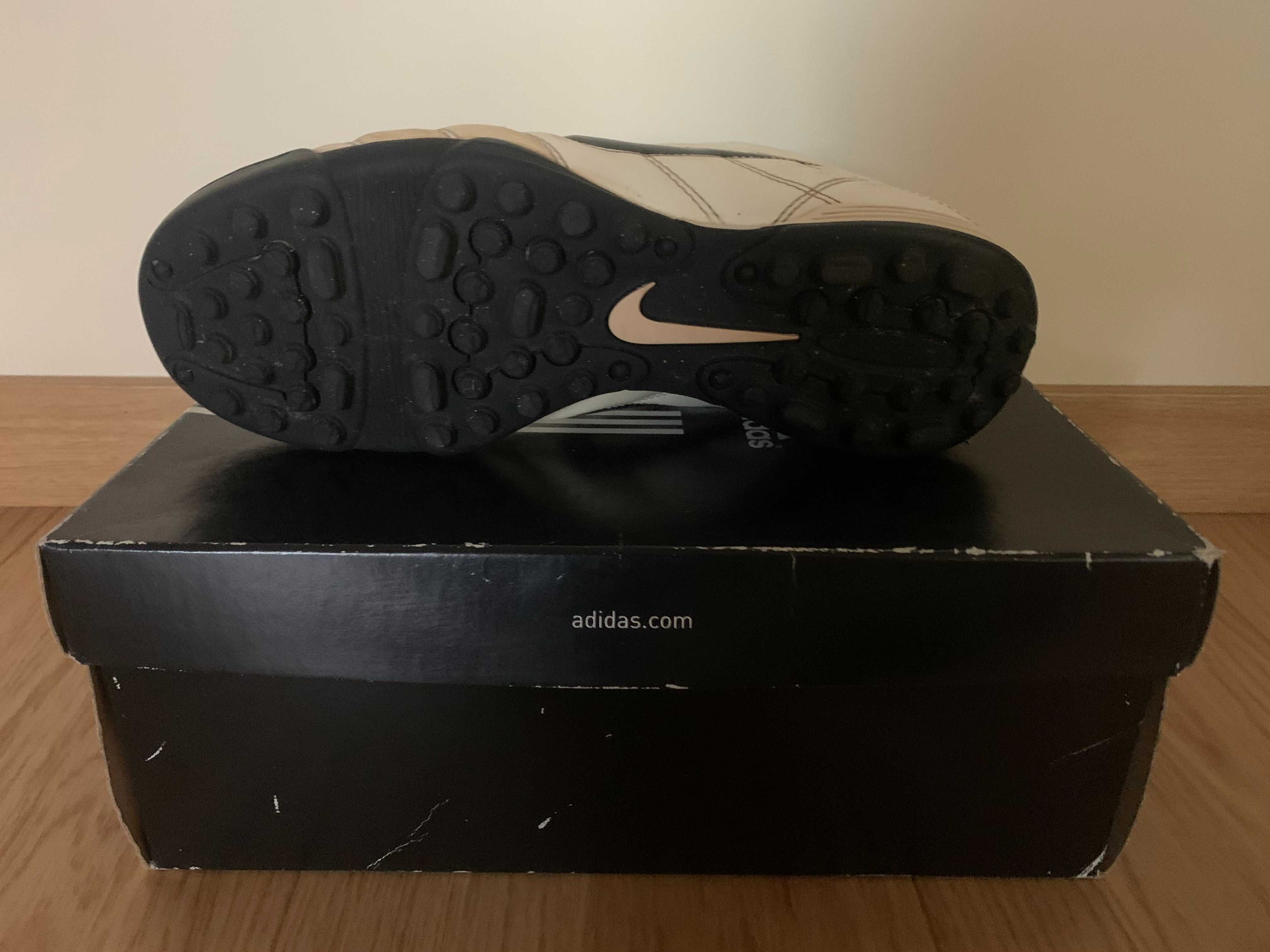 Chuteiras NIKE 42