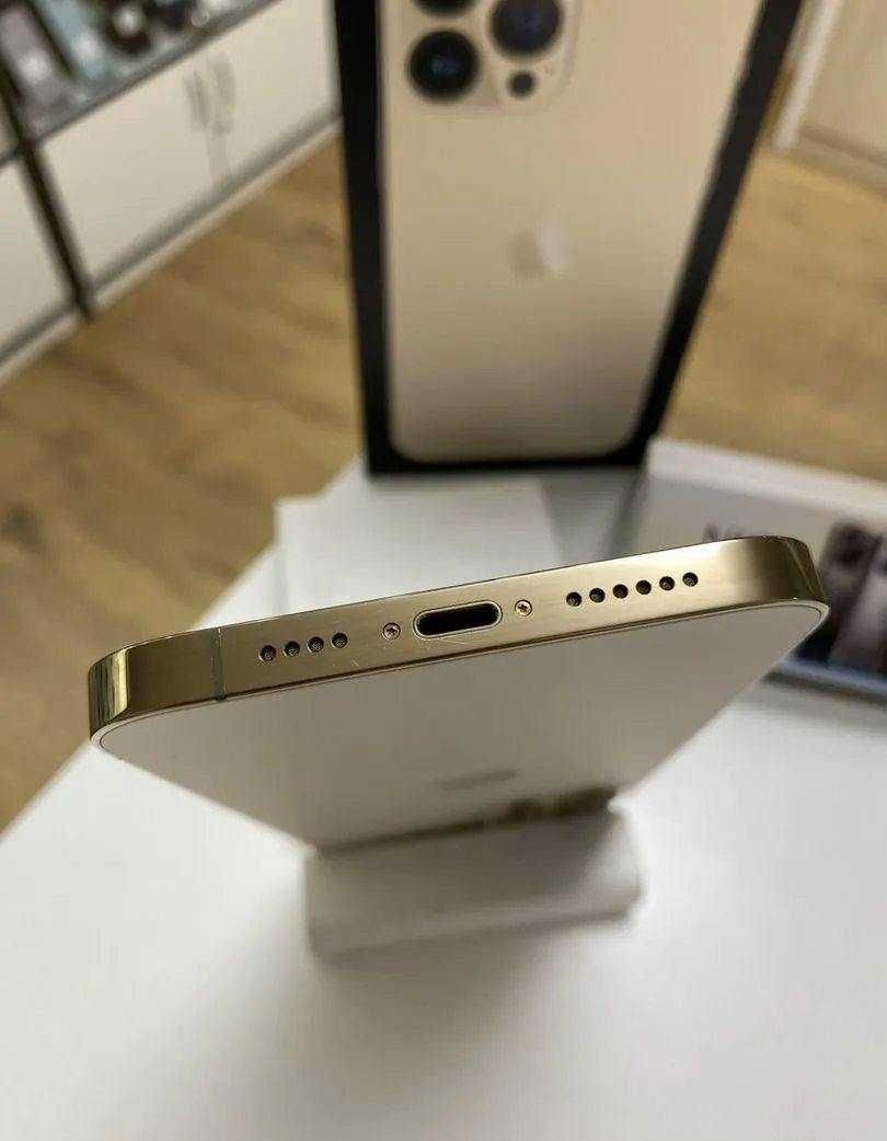 iPhone 12 Pro Max, 256 ГБ