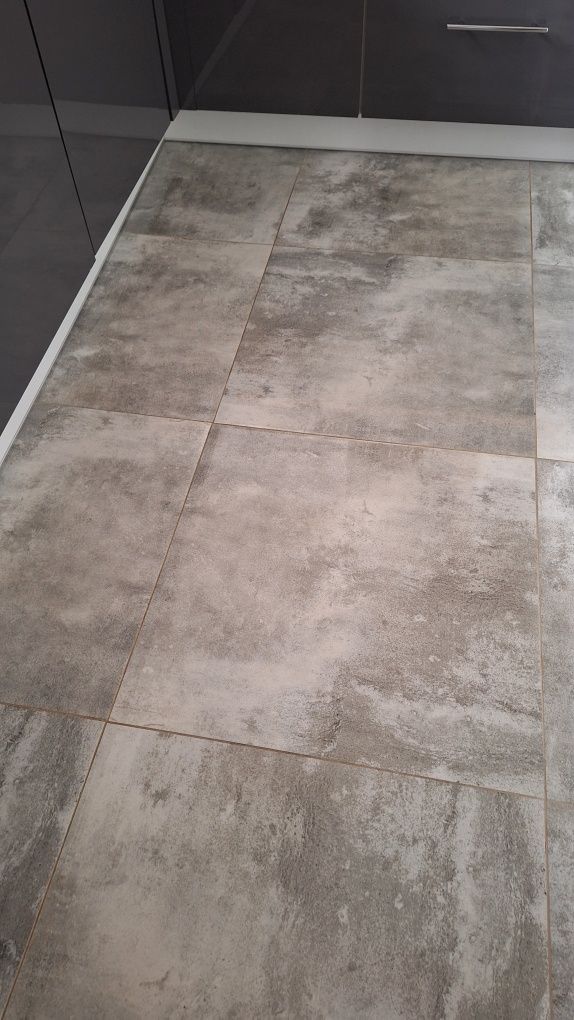 Gres szkliwiony Springfield dark 60 X 60, 5 plytek