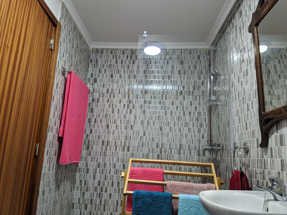 Quarto em T4 com net e despesas incluidas (estudante sexo feminino)