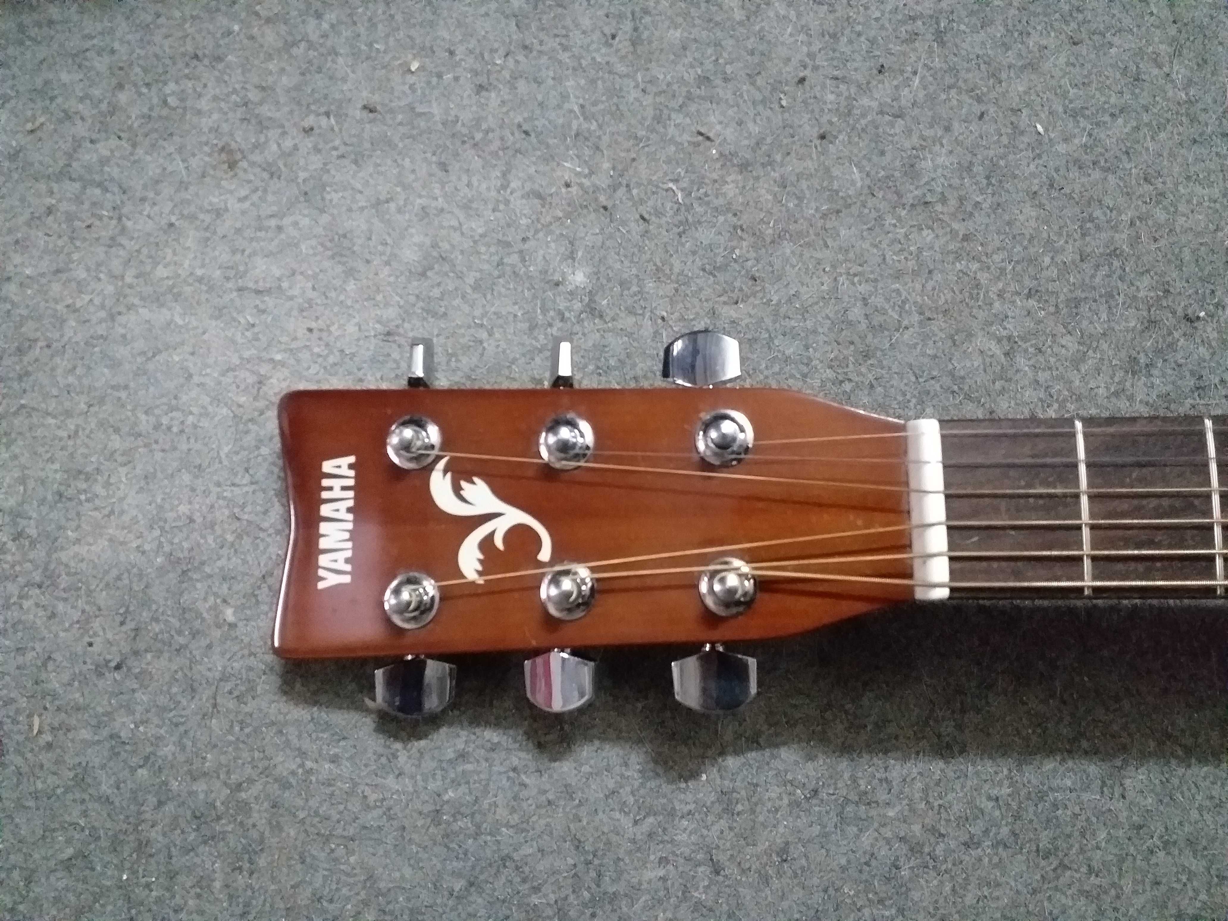 Guitarra Yamaha F 310