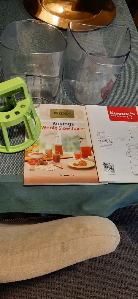 Wyciskarka Kuvings wolnoobrotowa B6000S.