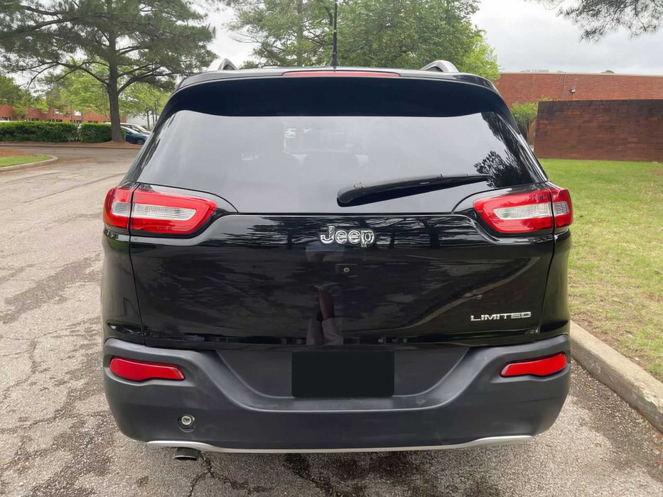 Jeep Cherokee      2017