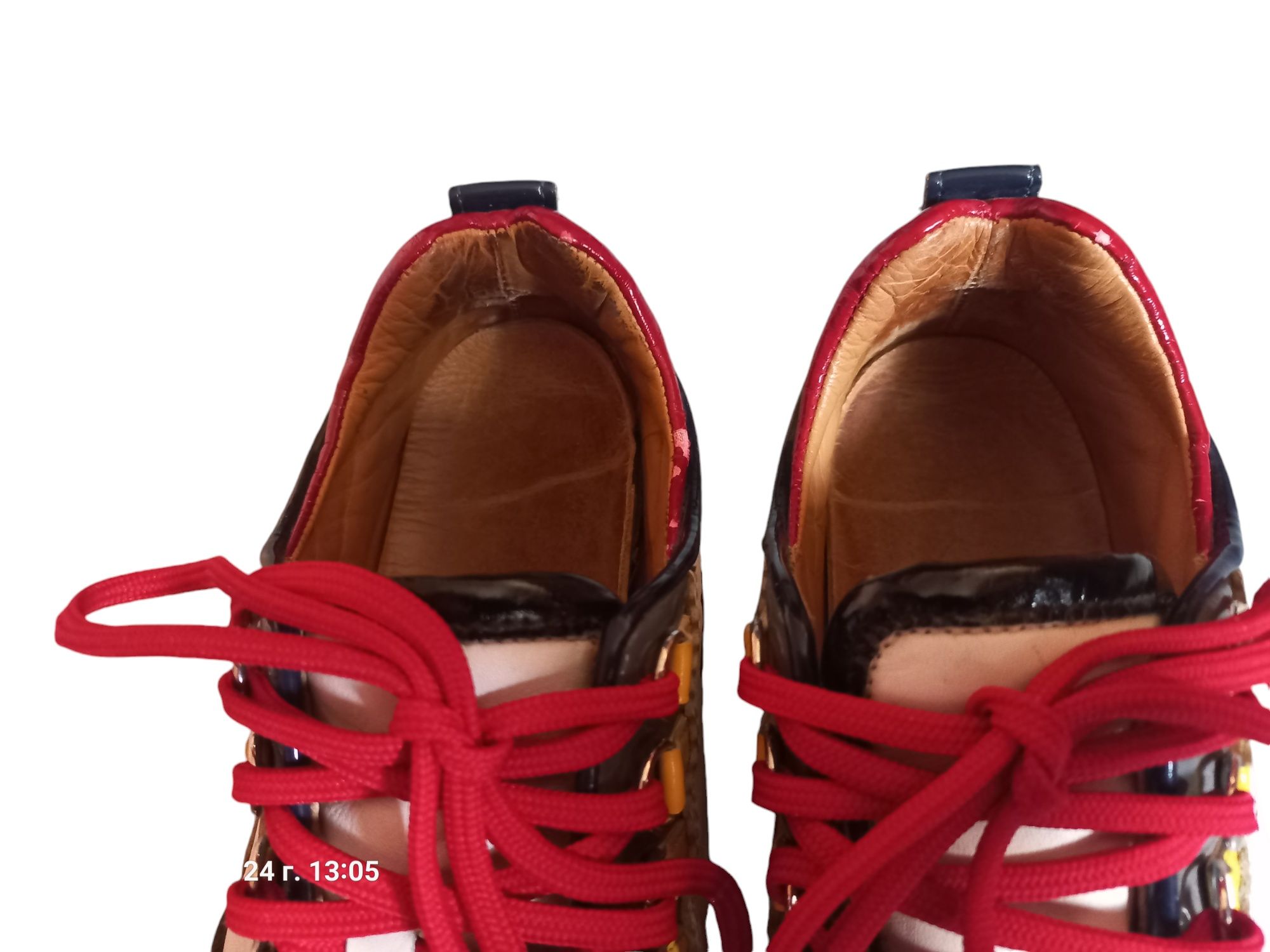 Кроссовки DSQUARED 40,5 размер 26см.