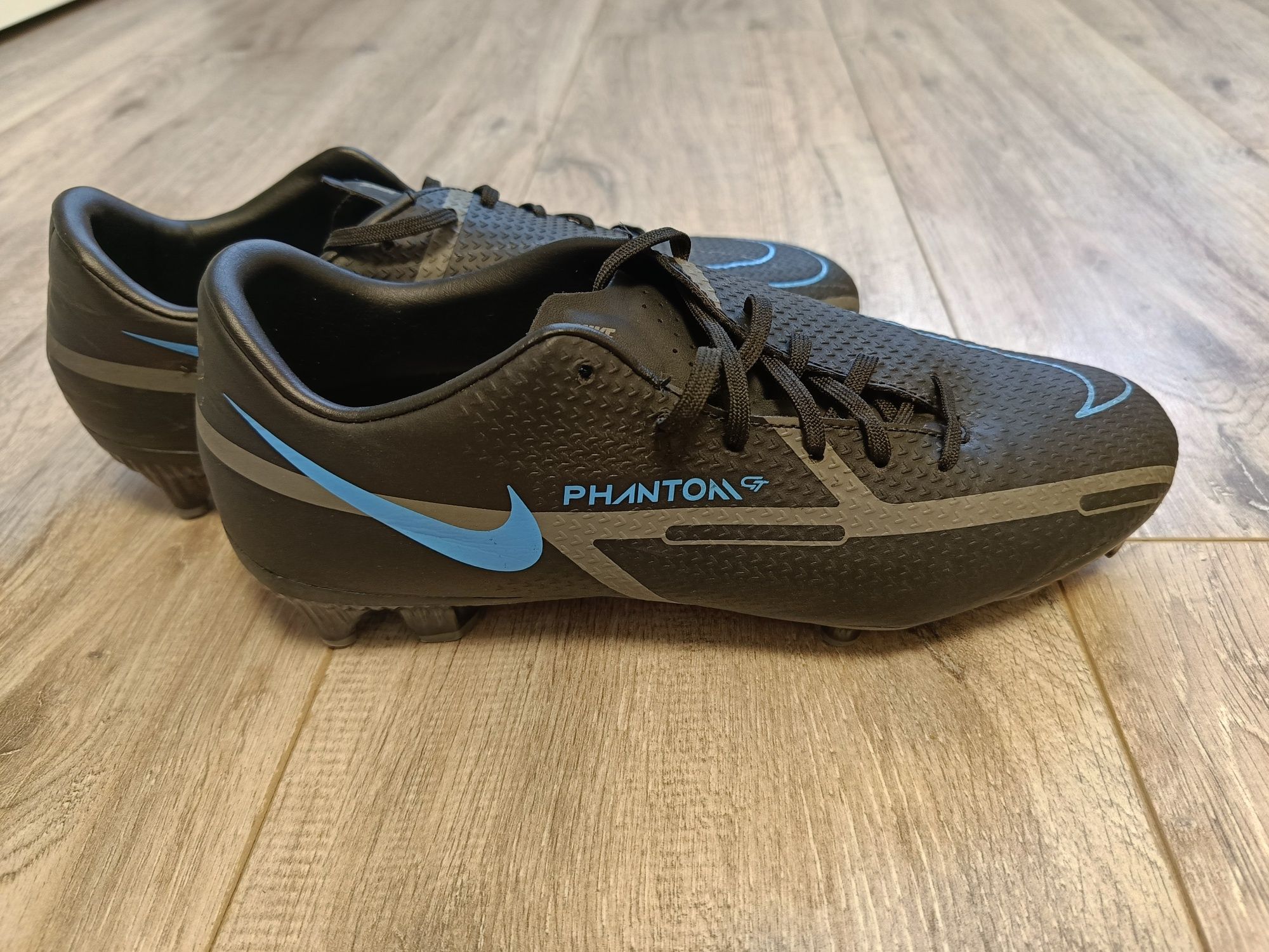 Продам фірмові бутси Nike phantom GT2