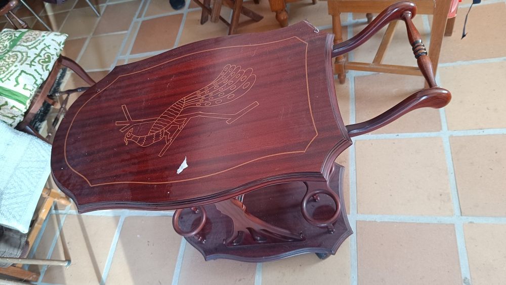 Carrinho de chá em madeira