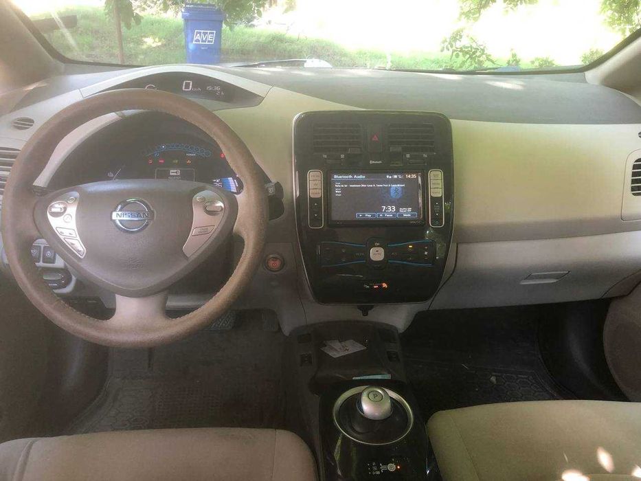 Nissan Leaf 2011