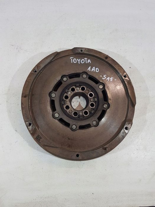 KOŁO DWUMASOWE 13450-0R010 TOYOTA AVENSIS T27 VERSO RAV 4 2.0D 1AD-FTV