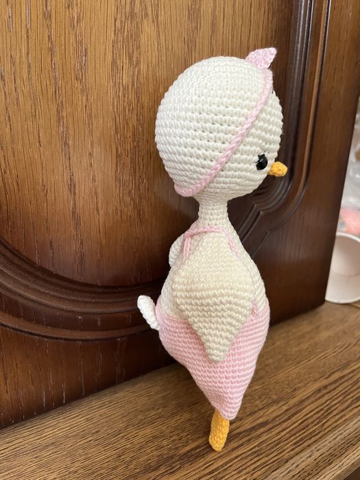Вязаная игрушка уточка гусь утка