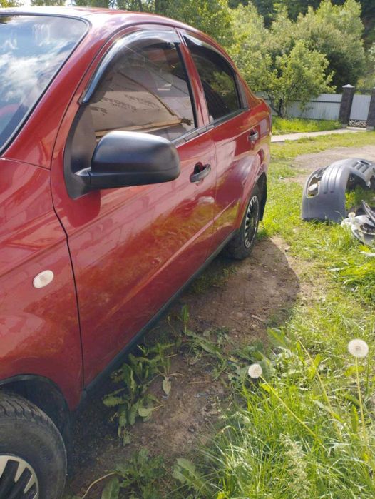 Автомобіль Шевроле авео ..