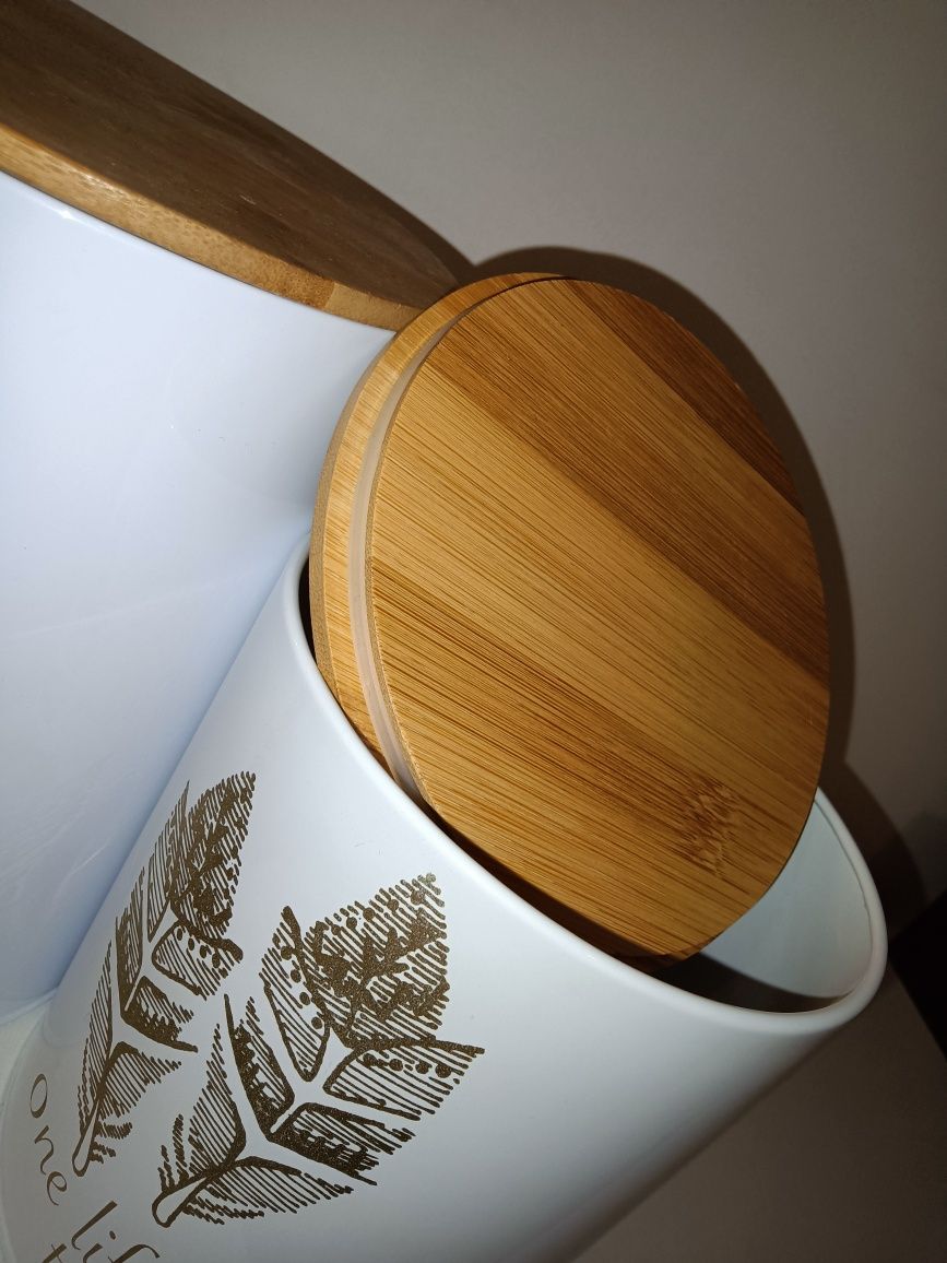 Potes de decoração e arrumação