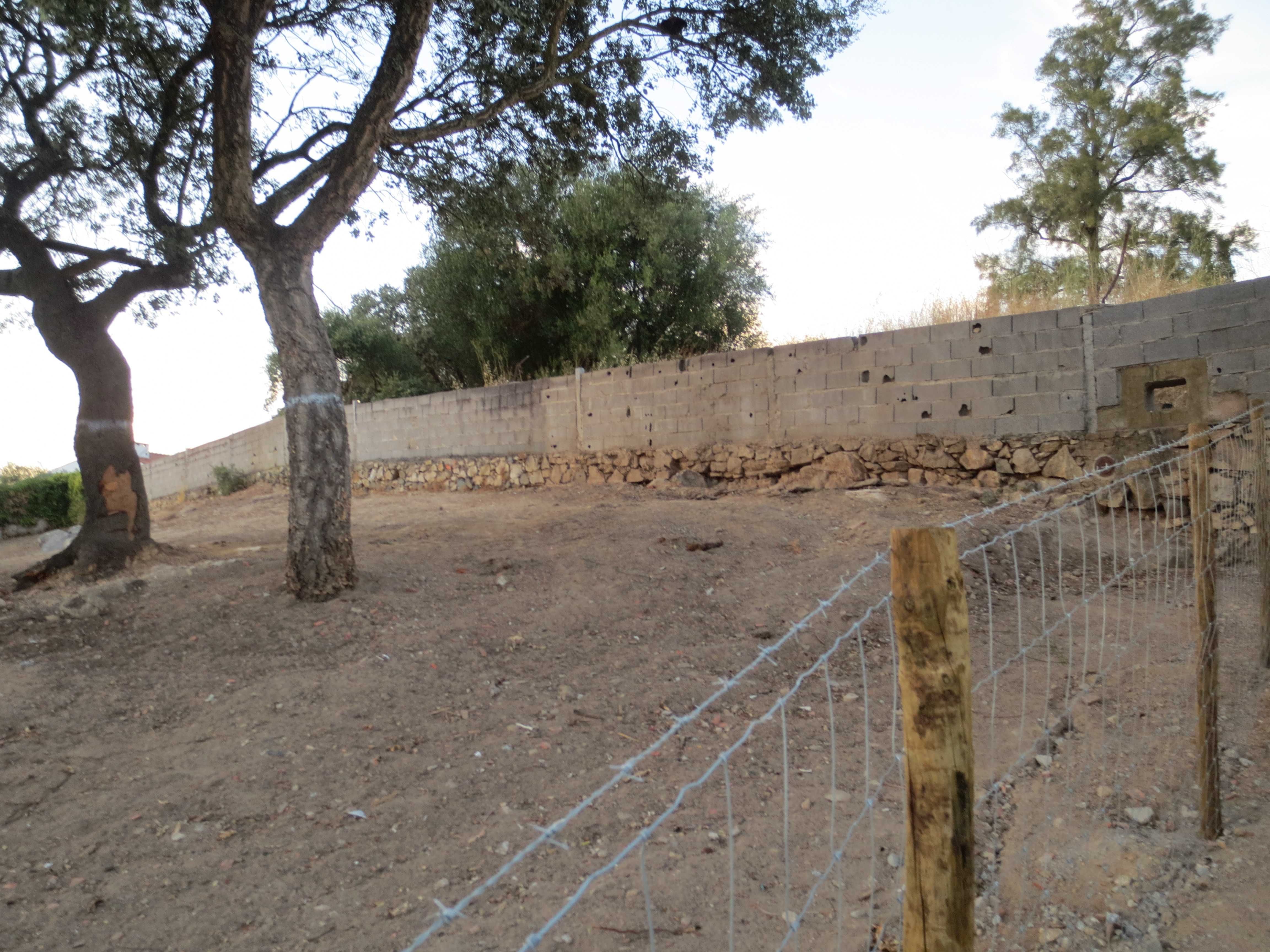 LOTE DE TERRENO URBANO para CONSTRUÇÃO em Évora (Torralva / Cartuxa)