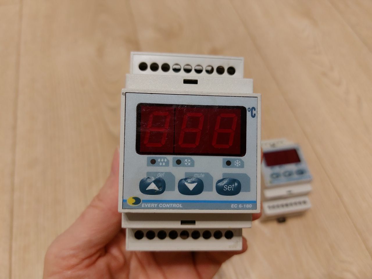 Электронный блок управления по температуре Evco EC6-180