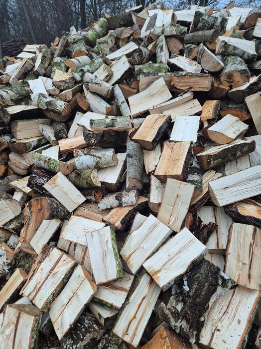 Drewno kominkowe opałowe suche sezonowane świeże opał drzewo