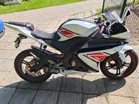 Yamaha yzf  r125