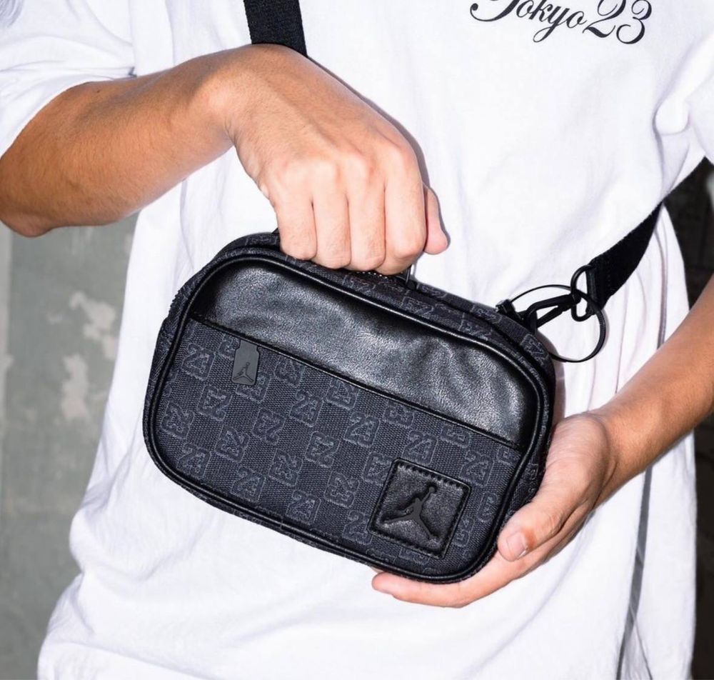 ОРИГІНАЛ | Сумка Jordan Monogram Camera Bag Black 23 монограм джордан