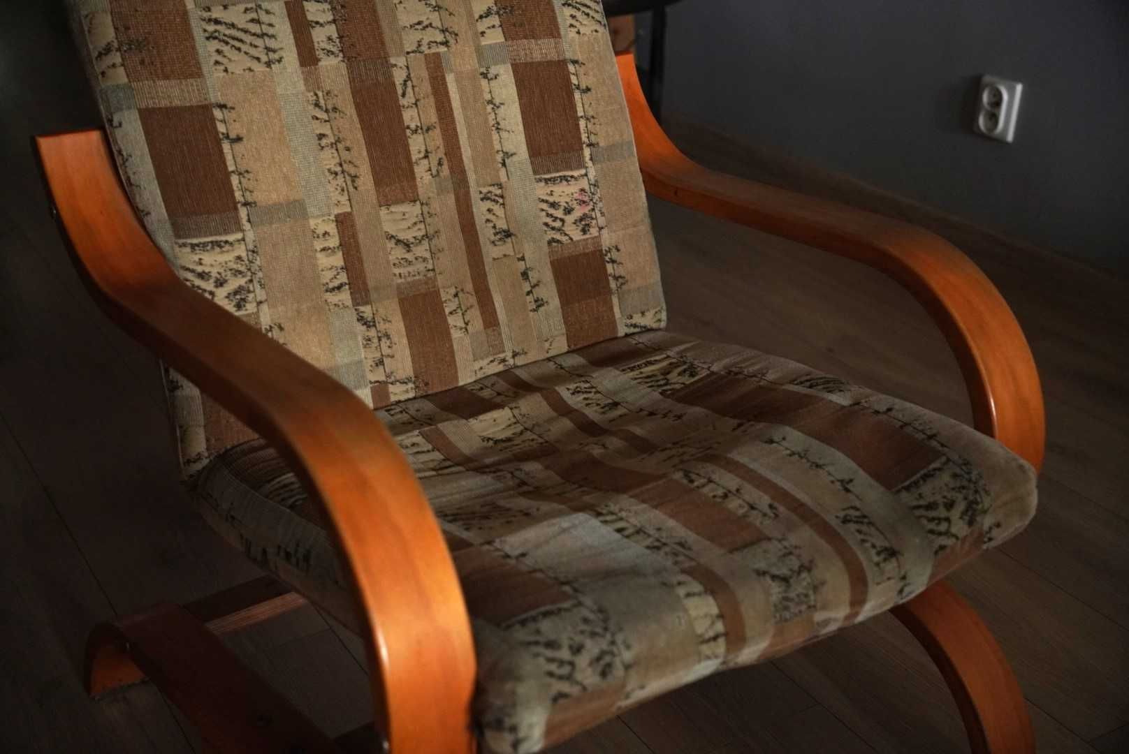 Fotel bujany/kołyskowy z giętego drewna – klasyk lat 90. Toruń