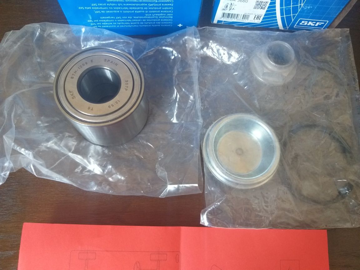 Продам пару підшипників задньої ступіци, пара SKF VKBA3680, на сітроен