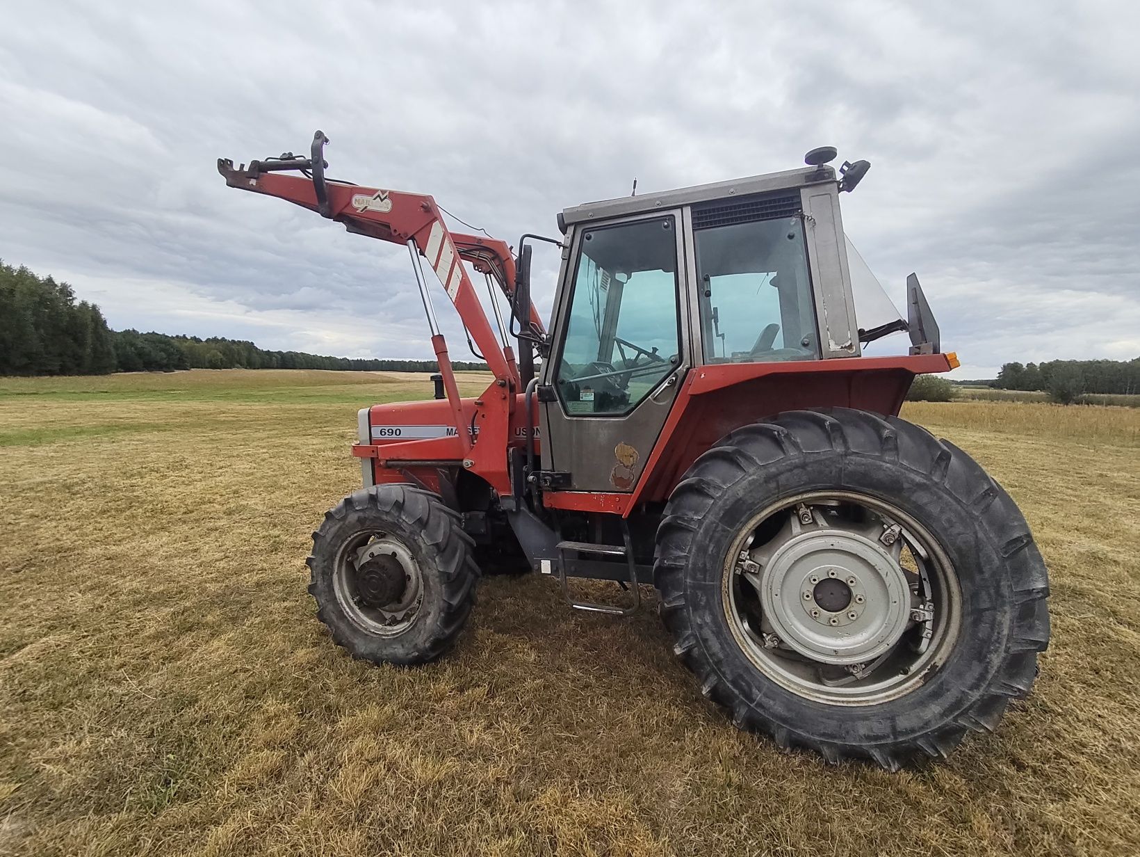 Massey Ferguson 690 MF 690 4x4