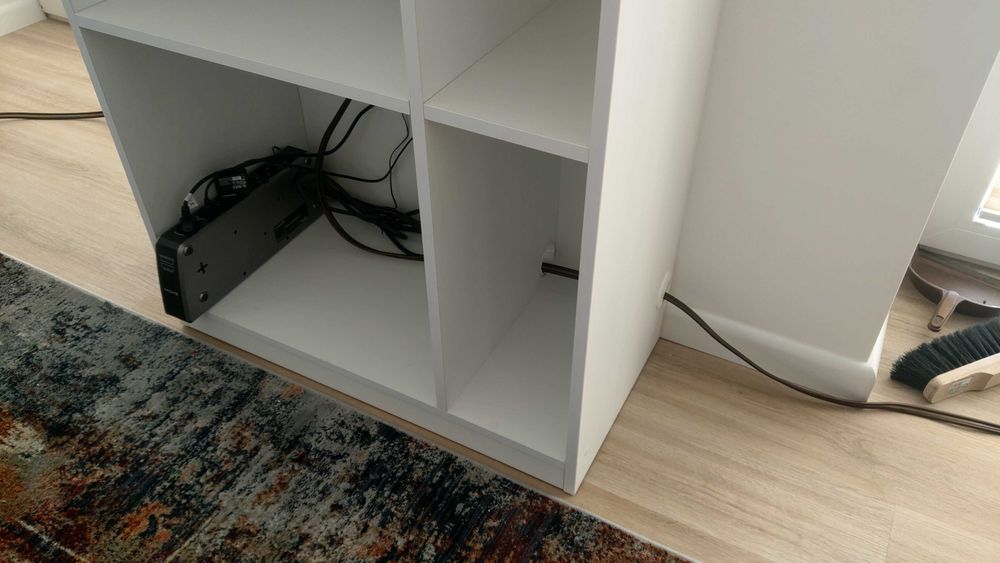 Szafa audio biała