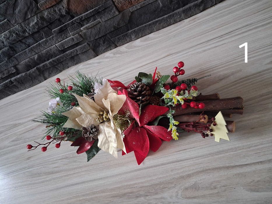 Stroik świąteczny bożonarodzeniowy na stół  cmentarz na pniu