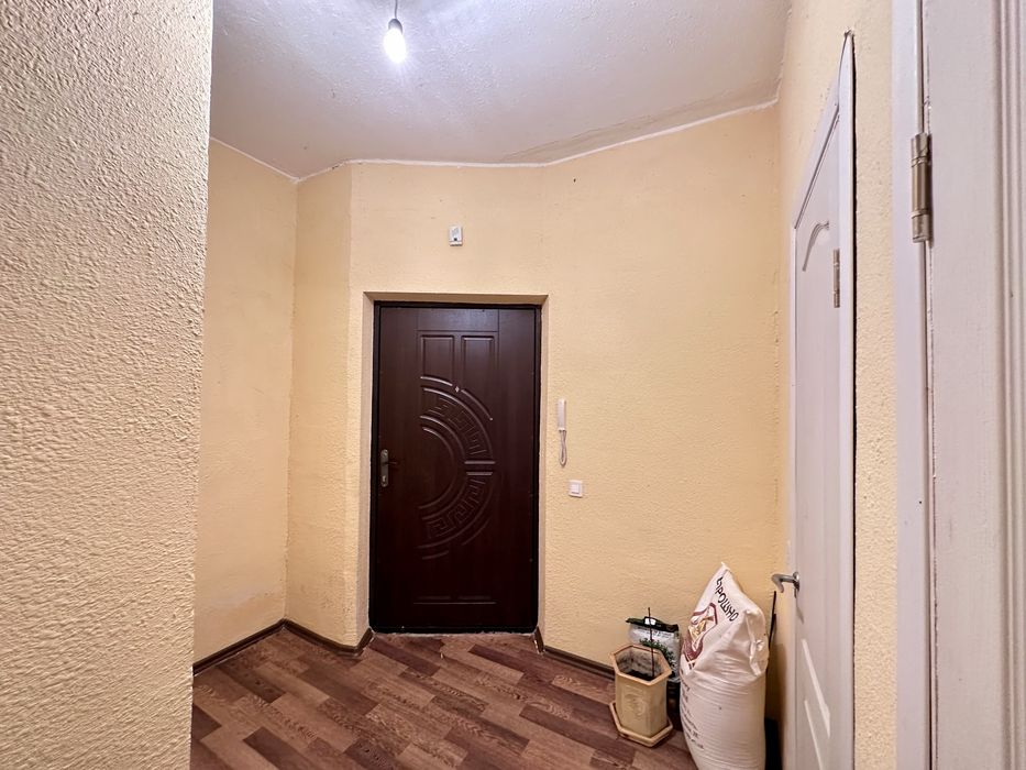 Продаж квартири в будинку 2016 року