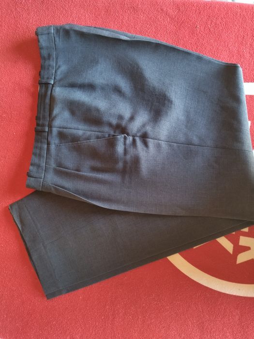 calças de marca semi novas