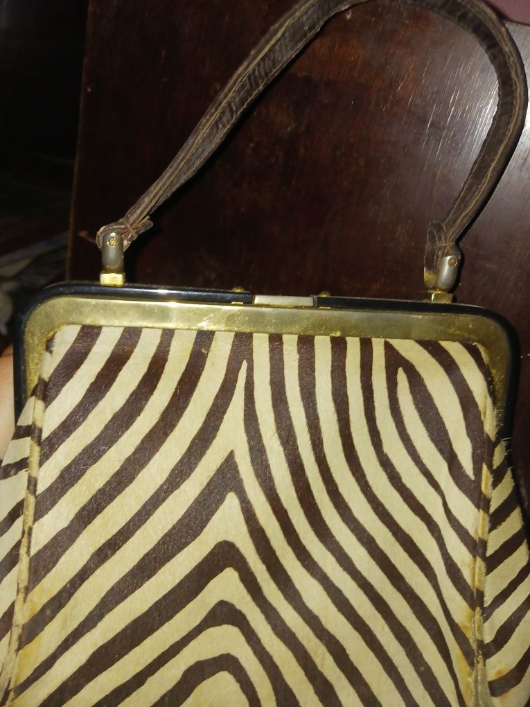 Bolsa zebra ee mulher antiga