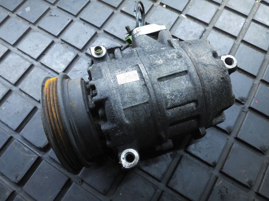 SPRĘŻARKA KLIMATYZACJI VW PASSAT B5 1.9 TDI 8D0260808 POSIADAM 5 SZT