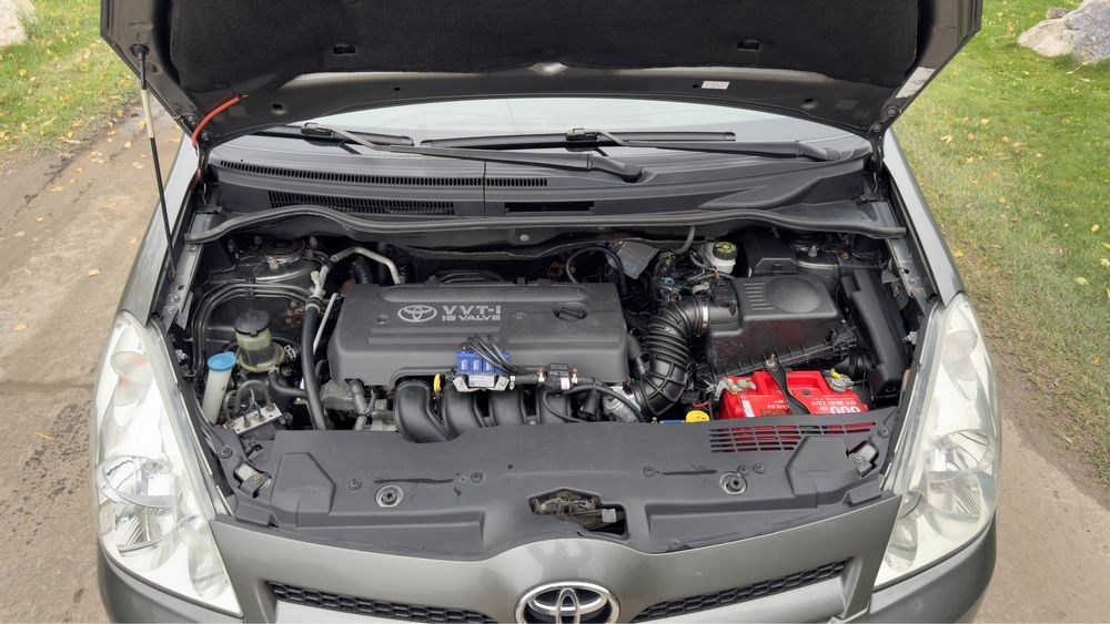 Toyota Corola-Verso 1.8 Газ/Бензин Ідеальна !!