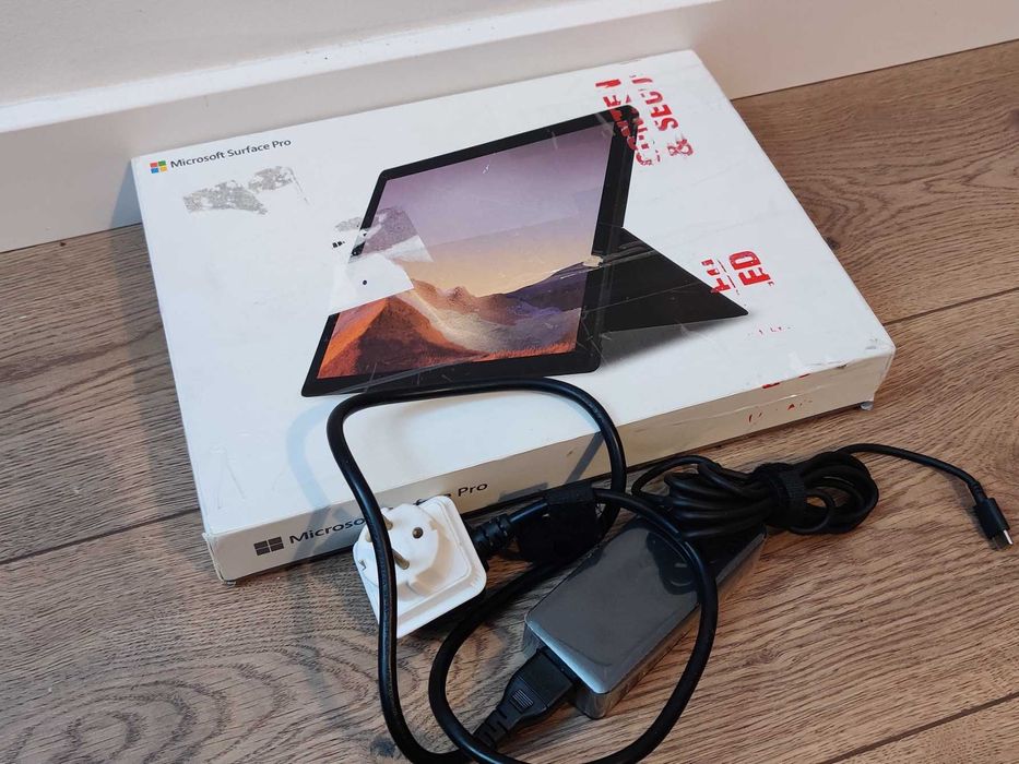 Microsoft Surface Pro 7, i5-1035G4, 8GB RAM, 128GB NVME - czarny