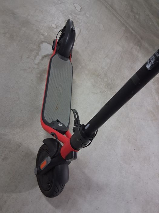 Trotineta elétrica Nineboot D18