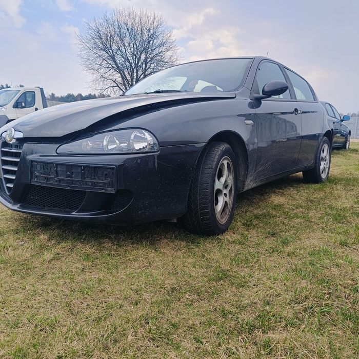 Alfa Romeo 147 1.6i części 846 lakier