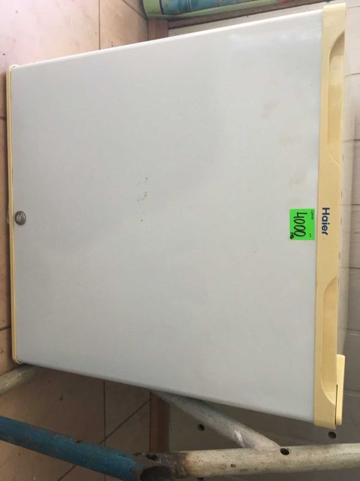 Продам стиральную машыну Занусси. под ремонт Малютку стекла