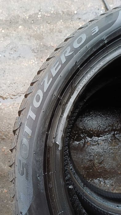 Pirelli SottoZero 3 Winter A01 205/50 R17 93H 2020r