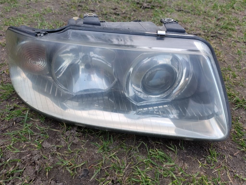 Lampy przednie Audi A3 8l