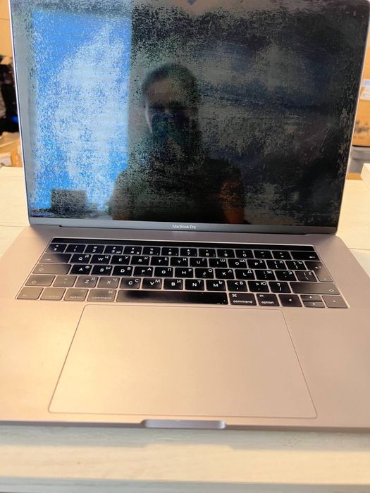 MacBook Pro 2016 16/256