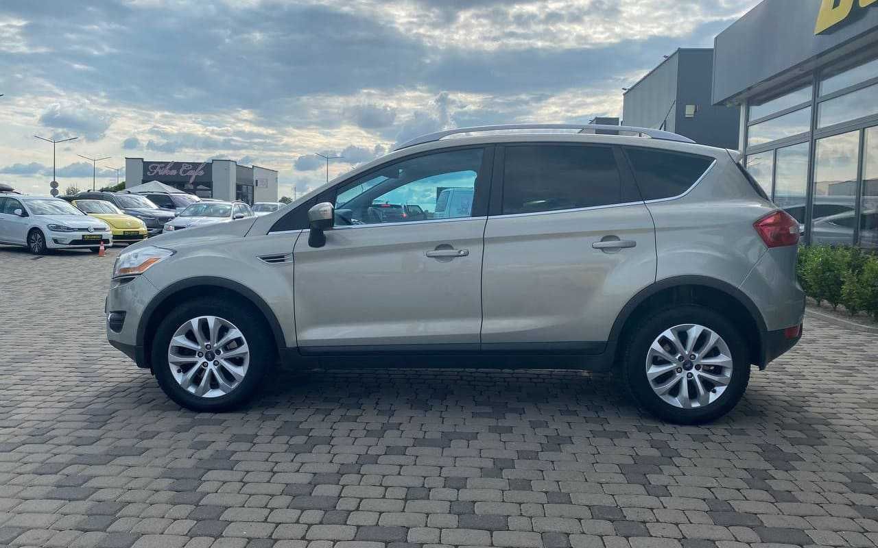 Ford Kuga    2010